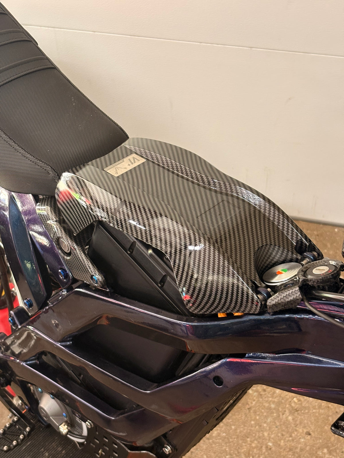 Glossy/matt finish Carbon 79bike Battery Lids
