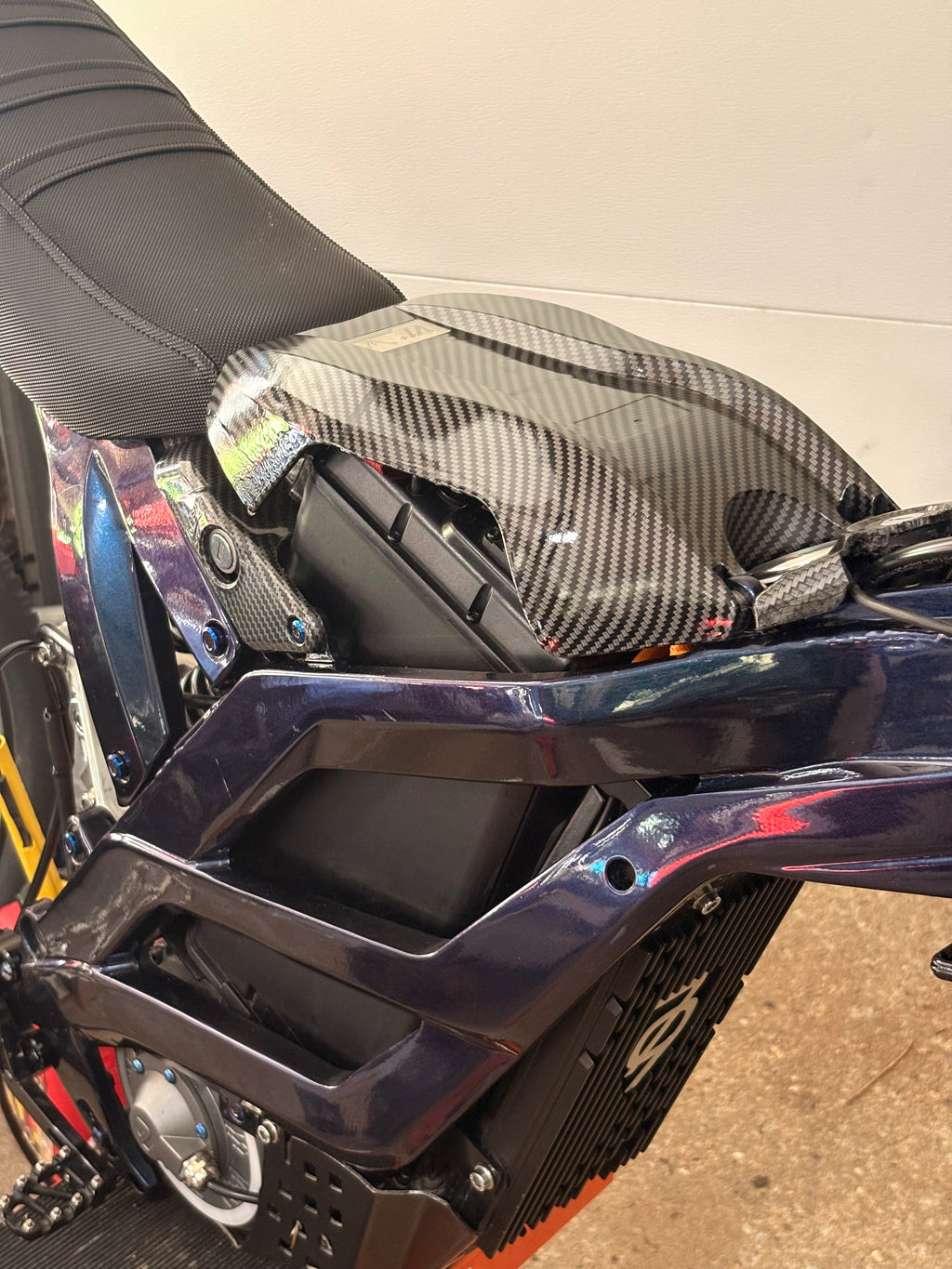 Glossy/matt finish Carbon 79bike Battery Lids